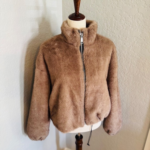 Rebecca Minkoff Jackets & Blazers - Rebecca Minkoff Faux Fur Crop Jacket, Taupe/Tan, Medium, Large & XL, NWT